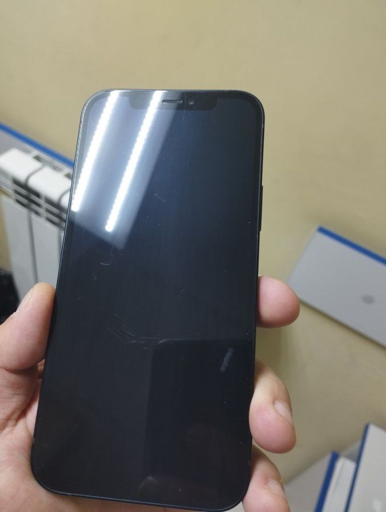 Apple iPhone 12 64GB (PRODUCT)RED Код:01-200918387. Изображение 7