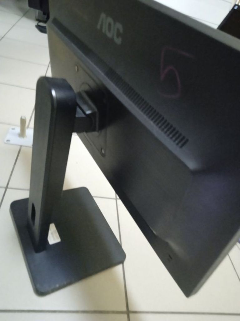 Купить Aoc E2475PWJ Б/У