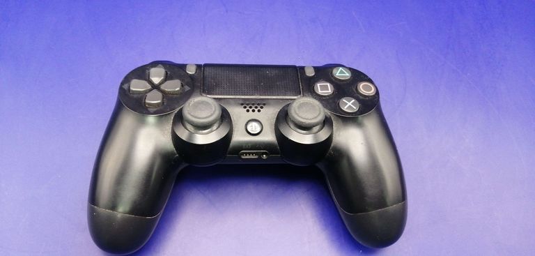 Объявление Sony dualshock 4 Б/У