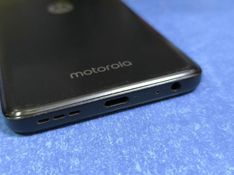 Дешево Motorola moto g32 6/128gb xt2235-2 з ломбарду