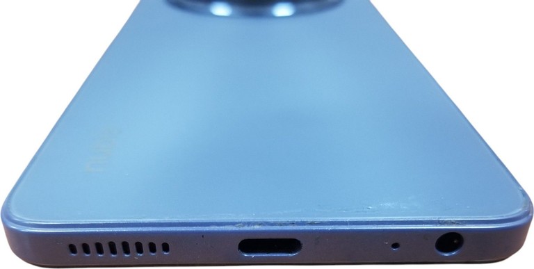 Дешево Zte Nubia V70 Max 6/128GB Gray з ломбарду