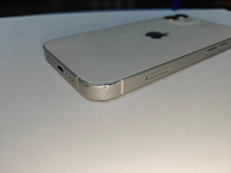 Apple iPhone 12 mini 256GB (PRODUCT)RED Код:01-200939403. Зображення 7