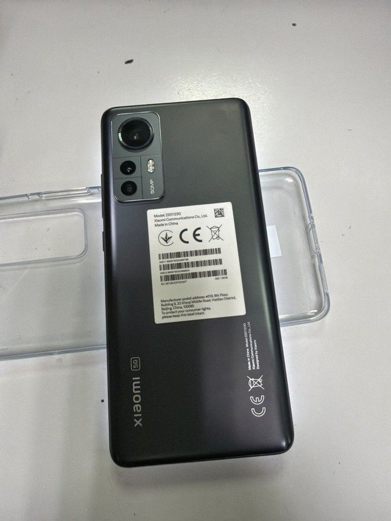 Дешиво Xiaomi 12 8/128gb с ломбарда