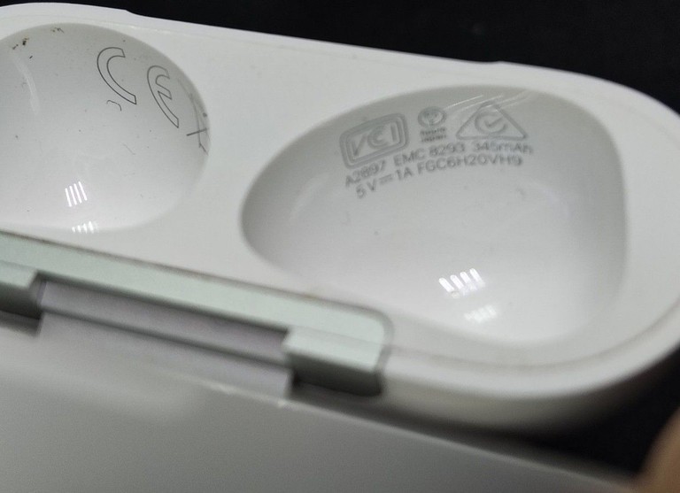 Дешево Apple airpods 3rd generation з ломбарду