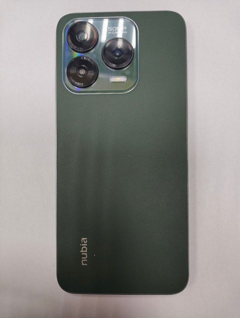 Оголошення Zte Nubia V70 Design 8/256GB Gray Б/У