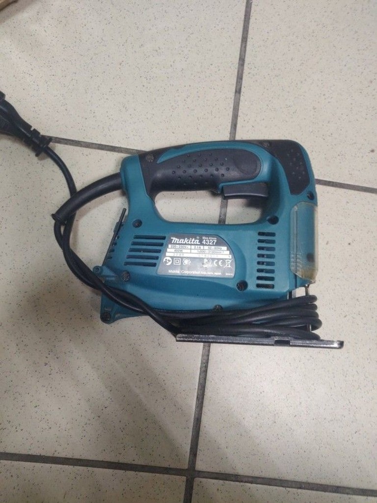Оголошення Makita 4327 Б/У