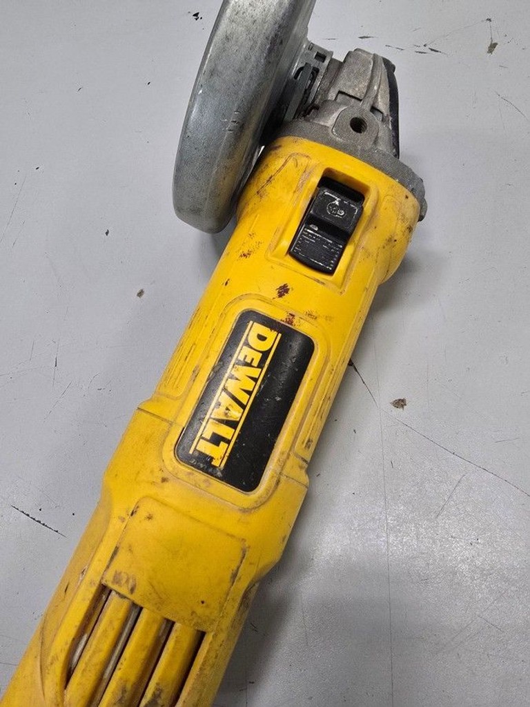 Розпродаж Dewalt dwe4157-qs, продавець Техноскарб
