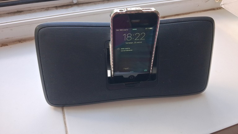 Купити Logitech S315i, модель S-00078 для iPhone Б/У