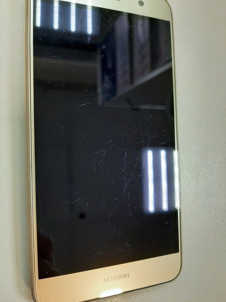 Дешиво Huawei y5c y541-u02 с ломбарда