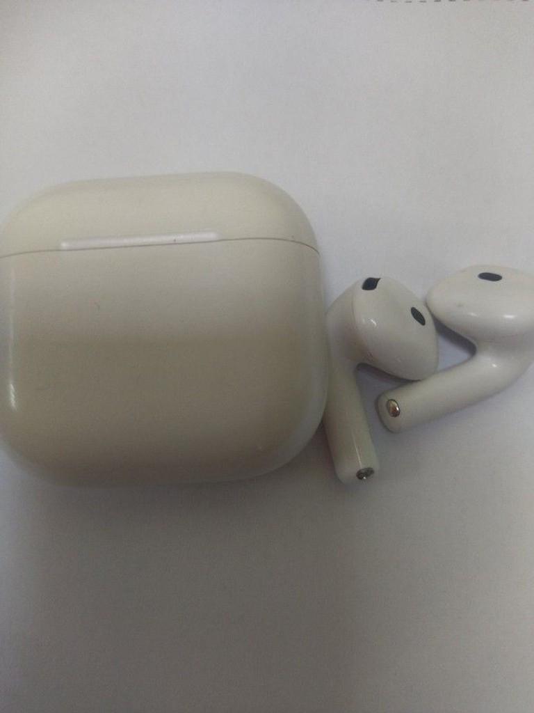 Купити Apple airpods 4 Б/У