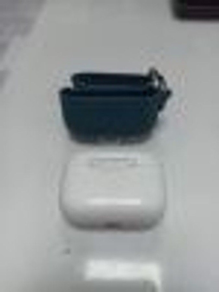 Дешево Apple airpods pro 2nd generation with magsafe charging case usb-c з ломбарду