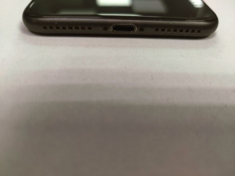 Apple iphone 8 plus 64gb Код:01-201028321. Зображення 9