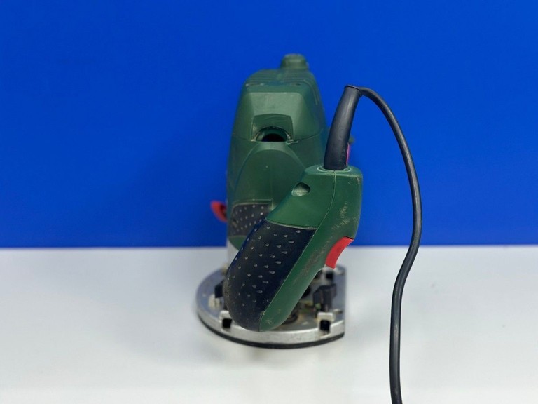 Оголошення Bosch pof 1200 ae Б/У