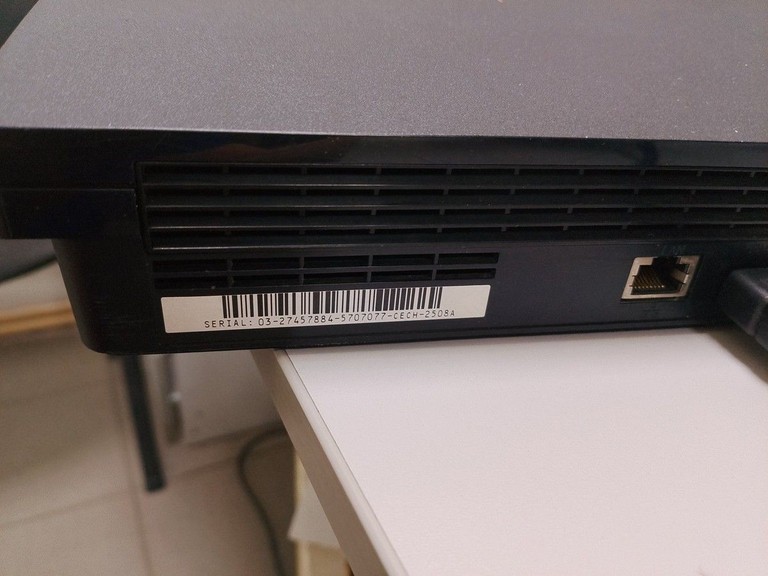 Купити Sony playstation 3 slim 250gb Б/У