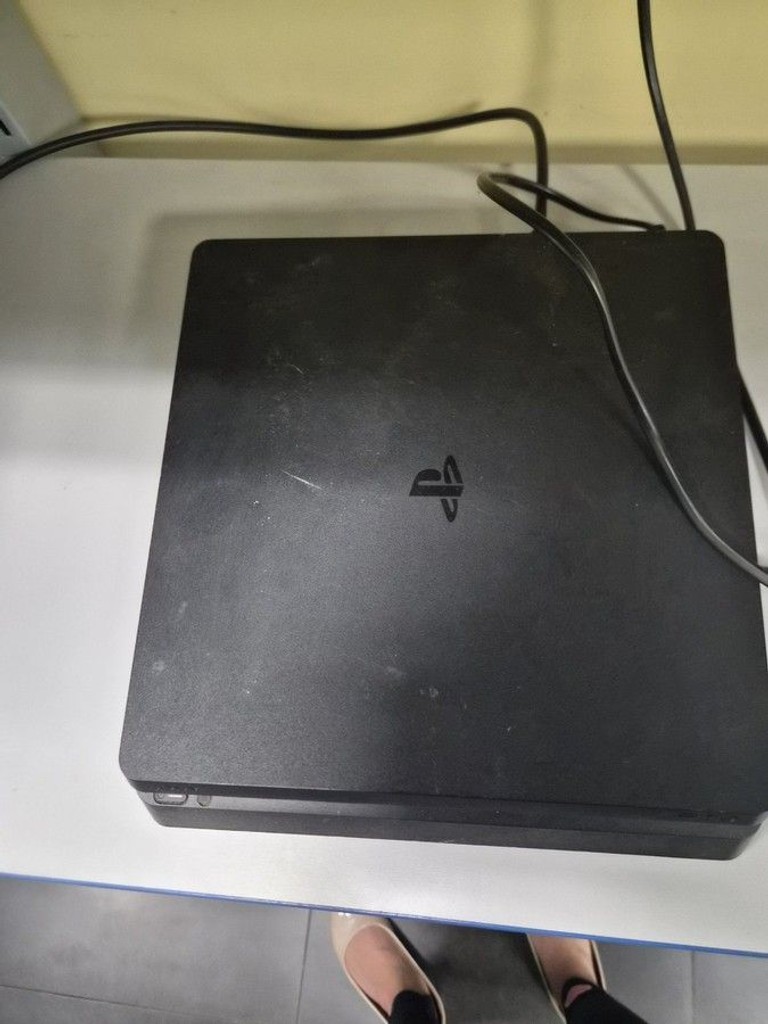 Купити Sony playstation 4 1tb Б/У