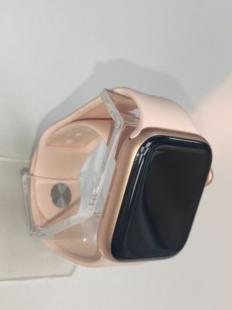 Дешиво Apple watch series 6 gps 44mm aluminum case с ломбарда