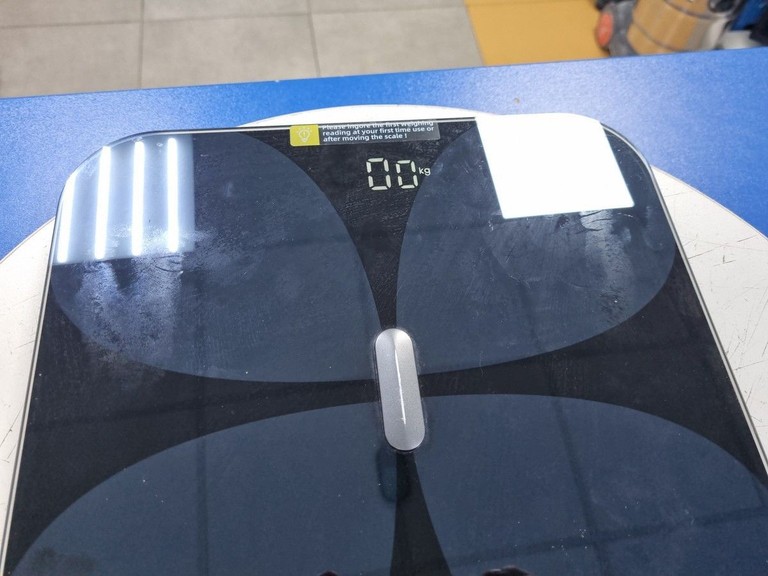 Оголошення Yunmai pro smart scale black m1806ch-bk Б/У