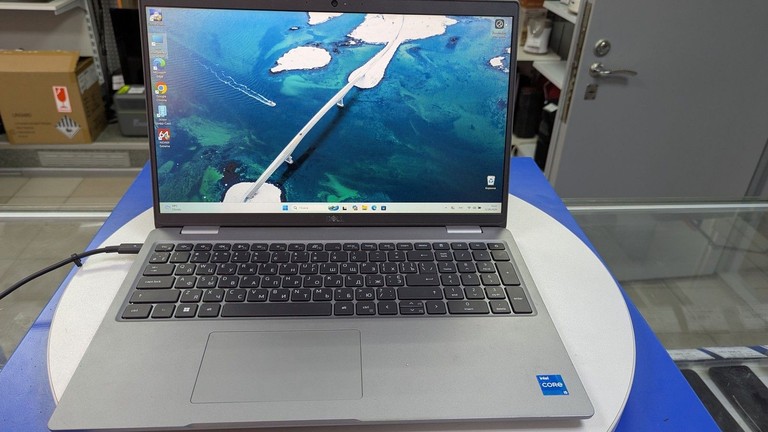 Купить Dell 15/core i5-1335u ddr5/16gb ddr4/hdd *відсутній/ssd 512 gb/*інтегрована Б/У