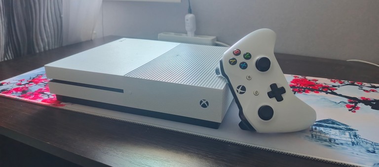Купити Microsoft Xbox One S 1TB + Forza Horizon 4 + LEGO Speed Champions Б/У