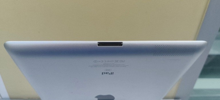 Apple ipad 3 wifi a1416 32gb Код:01-201171697. Изображение 7