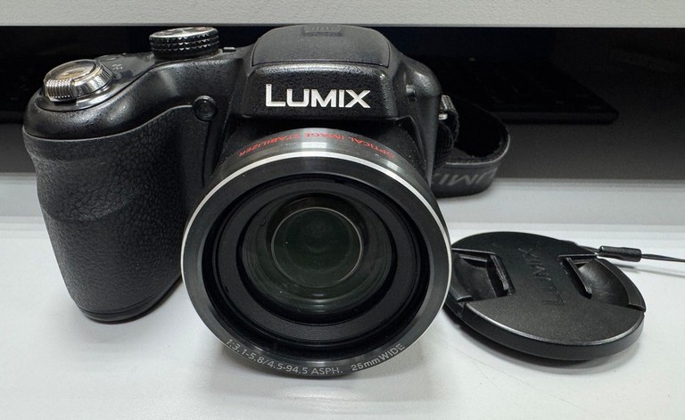 Купить > Panasonic Lumix DMC-LZ20 | Стан як новий + сумка, батарейки, зарядка Б/У
