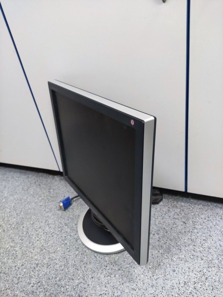 Оголошення Samsung 730bf Б/У