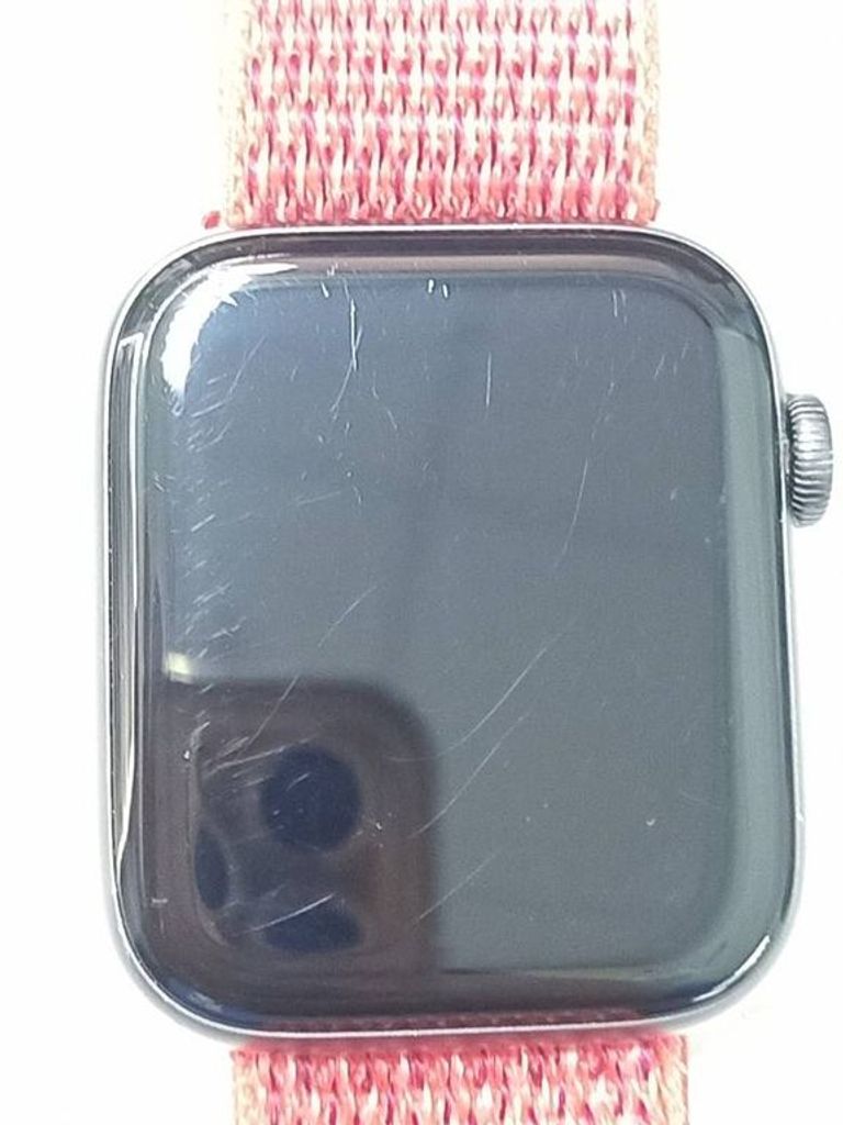 Apple watch se 44mm aluminum case