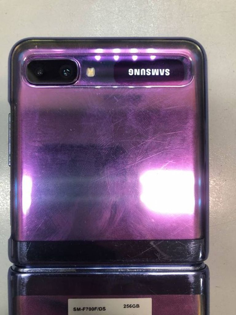 Samsung galaxy z flip sm-f700f/ds Код:01-18486763. Изображение 5