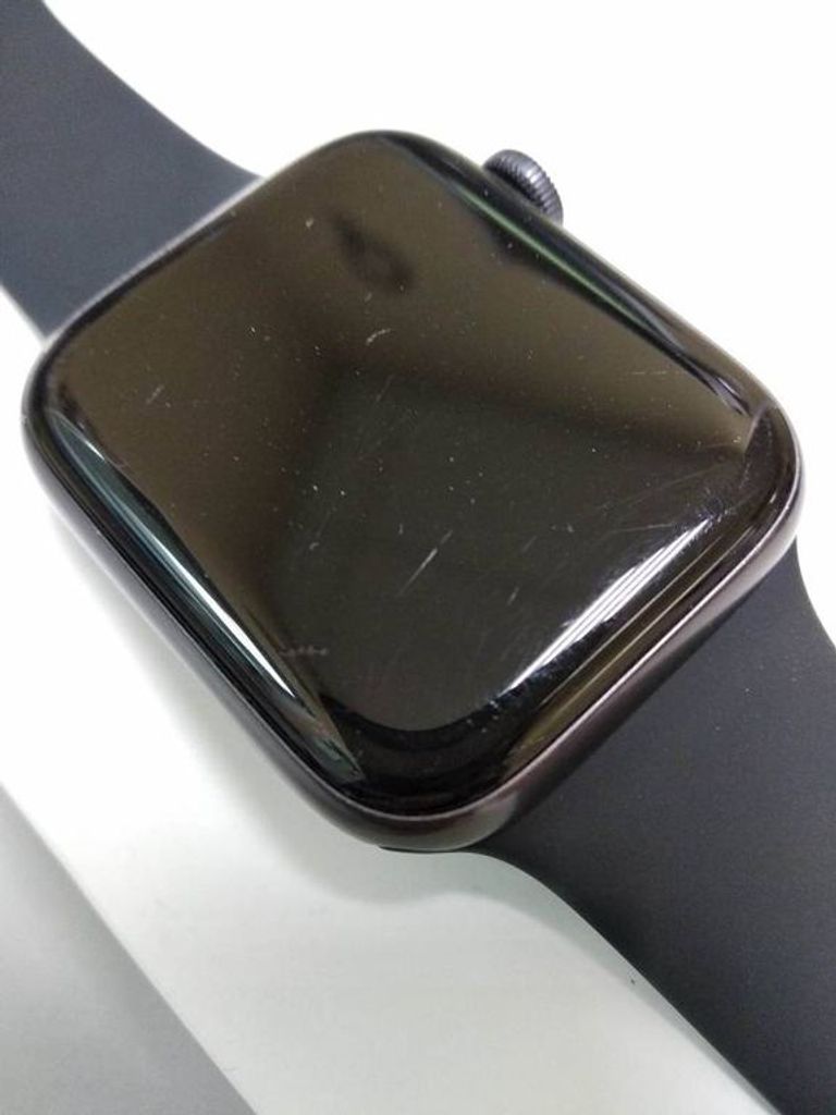 Apple watch se 44mm aluminum case