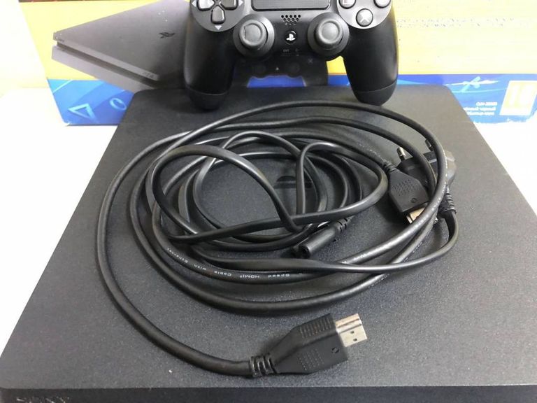 Дешиво Sony PlayStation 4 Slim 1TB Black с ломбарда