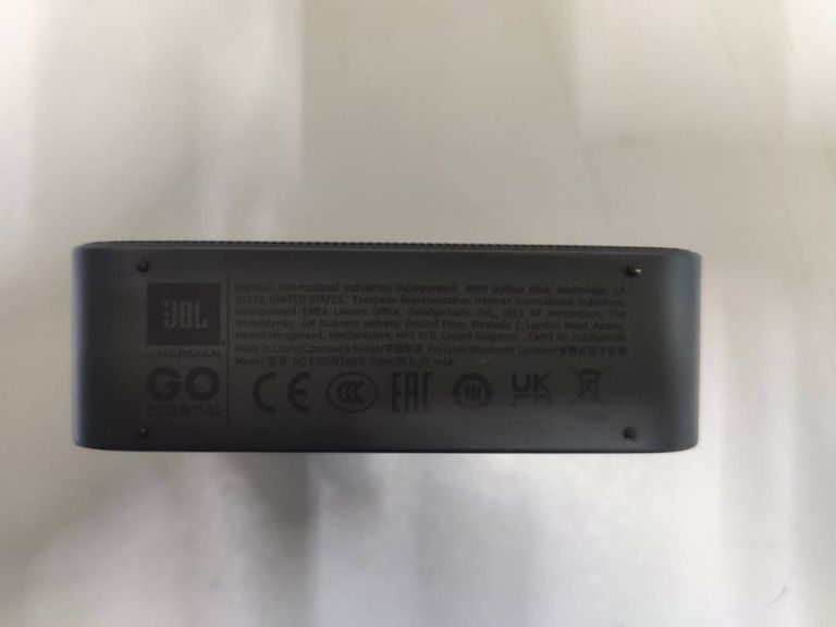 Дешево Jbl go essential з ломбарду