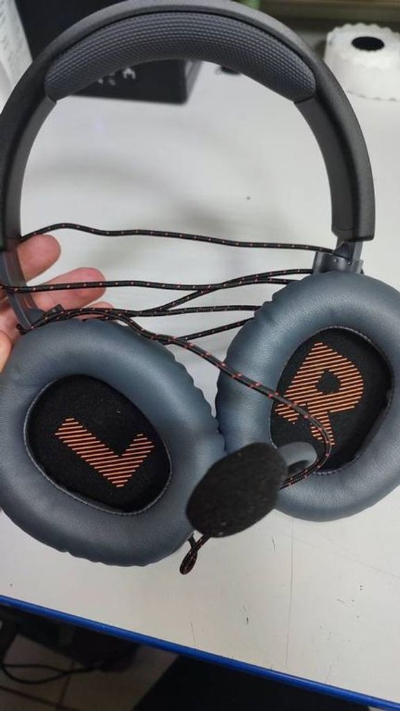 Оголошення Jbl quantum 100 Б/У