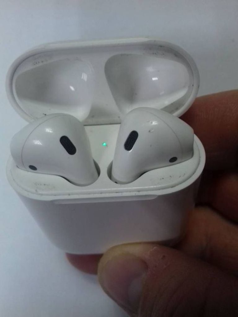 Купить Apple airpods 1 gen a1602 a1523+a1722 2017г. Б/У