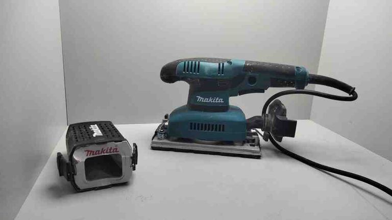 Купити Makita BO3710 Б/У