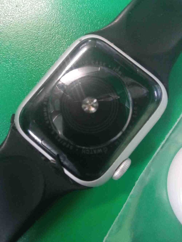 Apple Watch Series 5 GPS 40mm Gold Aluminum w. Pink Sand b.- Gold Aluminum (MWV72) Код:2000004097646. Изображение 4