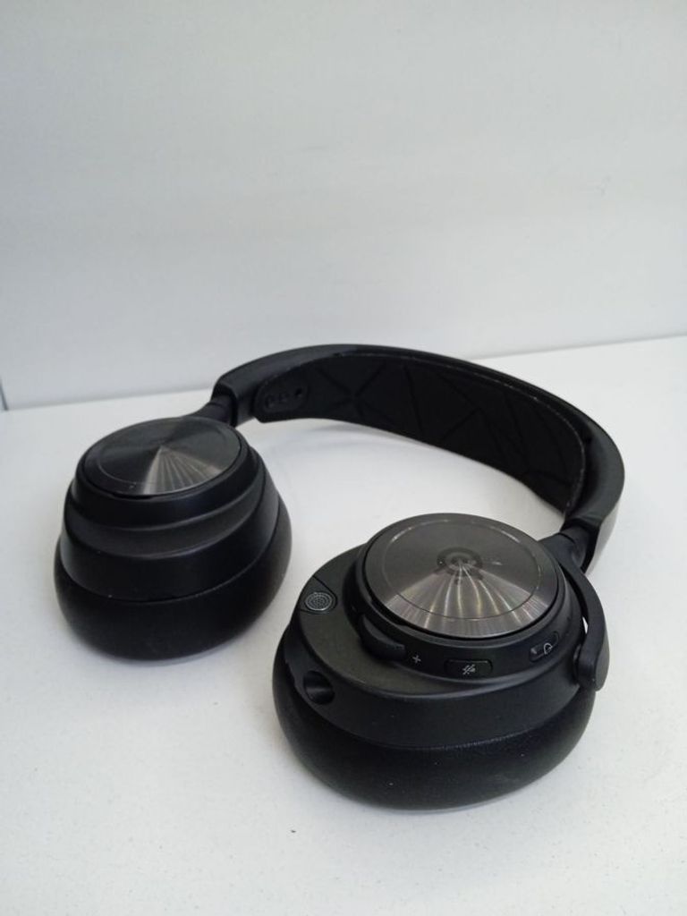 Розпродаж Steelseries Arctis Nova Pro Wireless X White (61525), продавець Техноскарб