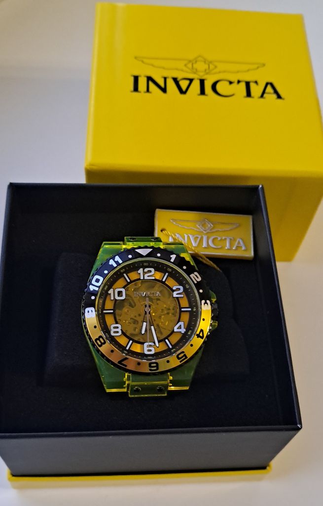 Дешиво Invicta Speedway Automatic  с ломбарда