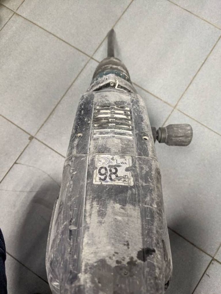 Купити Makita HM1203C Б/У