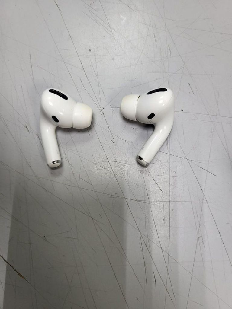 Купить Apple AirPods Pro (MWP22) Б/У