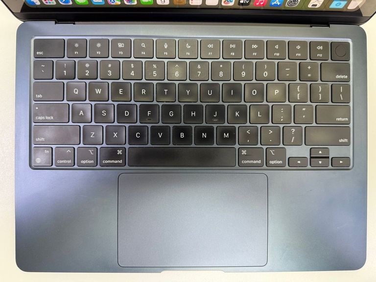 Apple macbook air 13,6" m2 2022 Код:01-200589590. Изображение 10