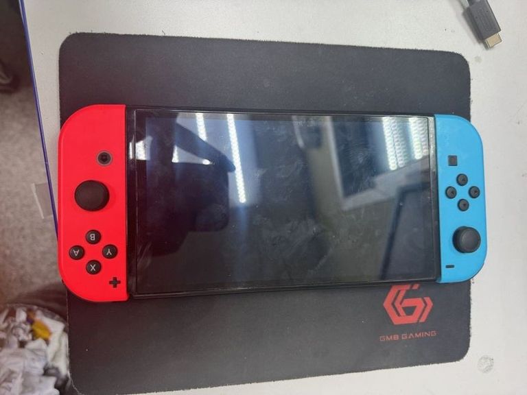 Купить Nintendo switch oled Б/У