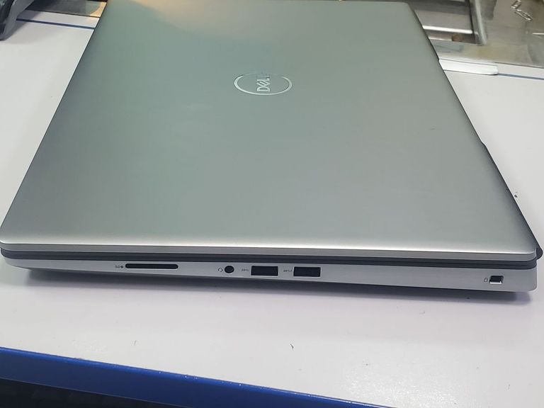 Dell intel core i7-10850h / 32gb/ 17дюймів / nvme liteon 512gb / nvidia quadro rtx3000 Код:01-200564084. Зображення 13