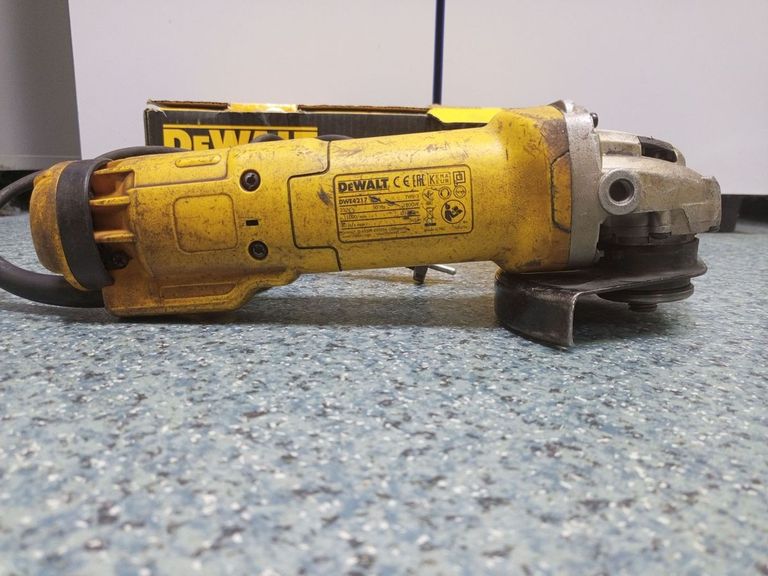 Розпродаж Dewalt DWE4217, продавець Техноскарб