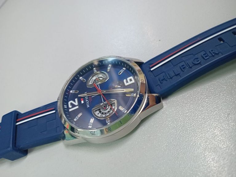 Купити Tommy Hilfiger th.320.1.14.2382 Б/У