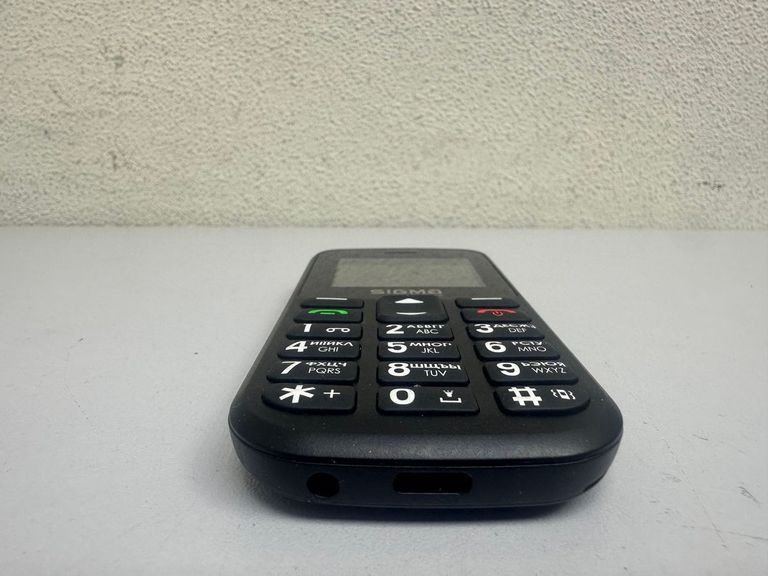 Дешево Sigma mobile Comfort 50 CF115 EASY Blue з ломбарду