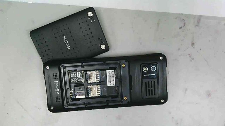 Купить Nomi i2420 Red Б/У