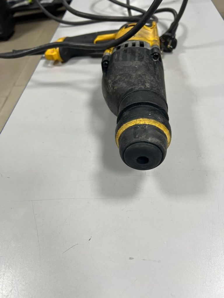 Оголошення Dewalt d25143ks Б/У