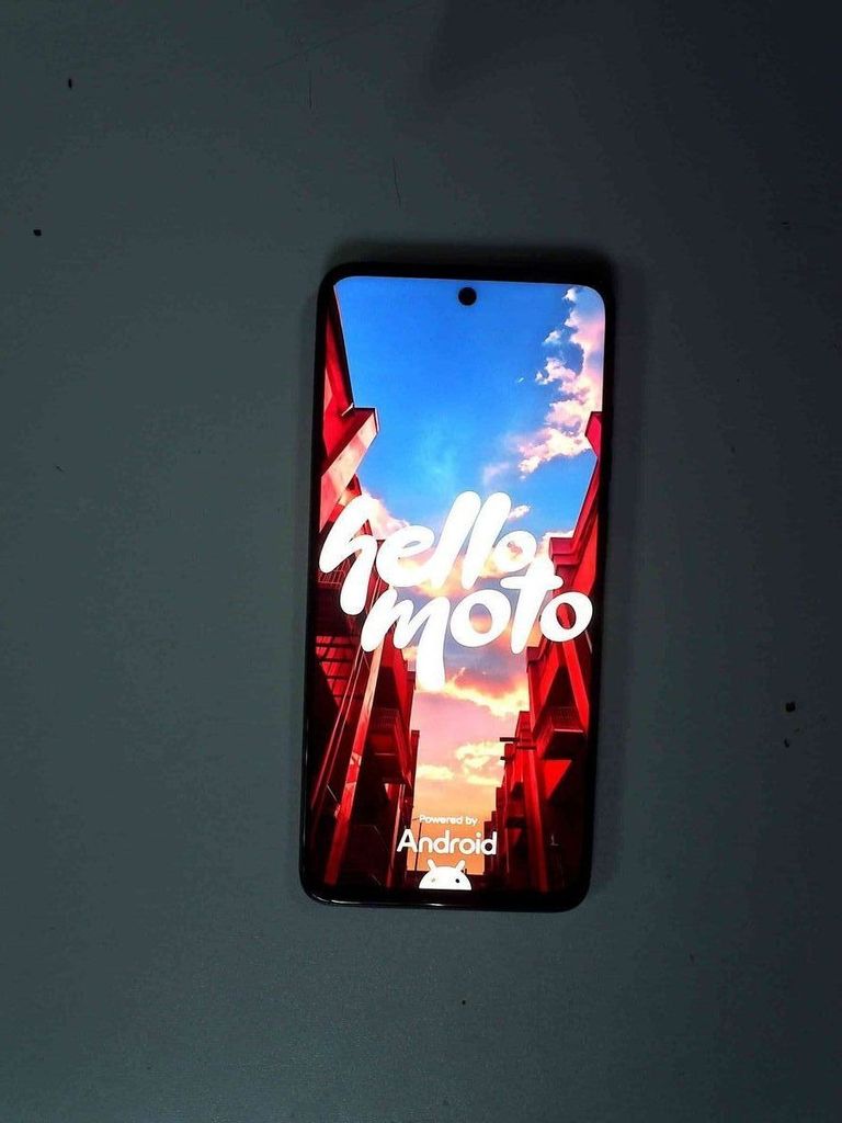 Дешево Motorola moto g15 8/512gb iguana з ломбарду