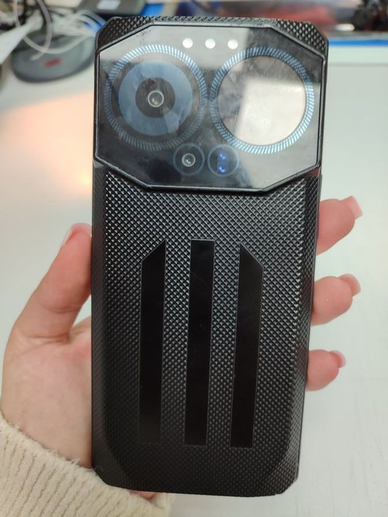 Купити Oukitel IIIF150 B2 Ultra 12/256GB Black Б/У