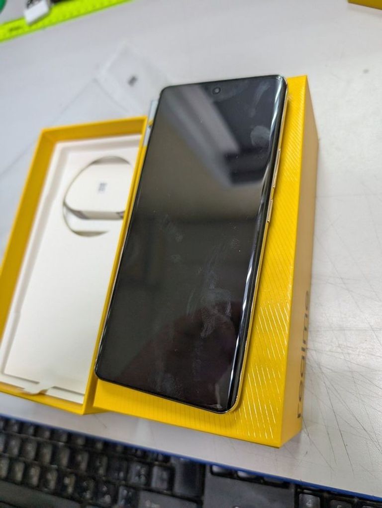 Оголошення Realme 12 Pro 5G 8/256GB Submariner Blue Б/У